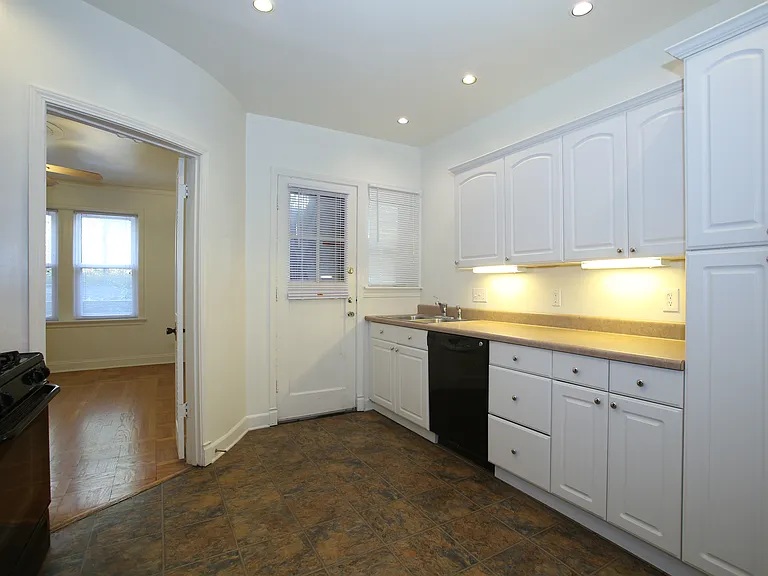 745 Westwood Dr #3 — Photo 3