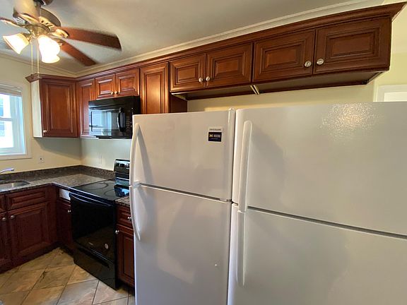 4th image of 309 E Jefferson St APT 2
