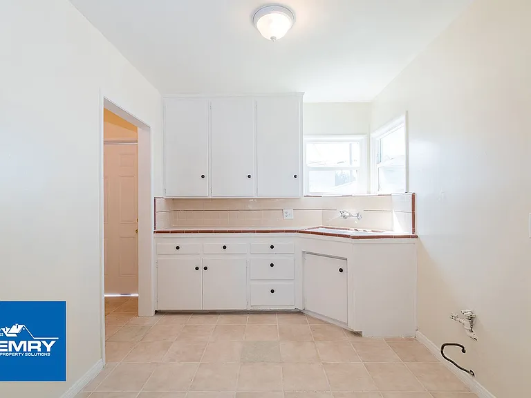 11609 Lugo Park Ave — Photo 7