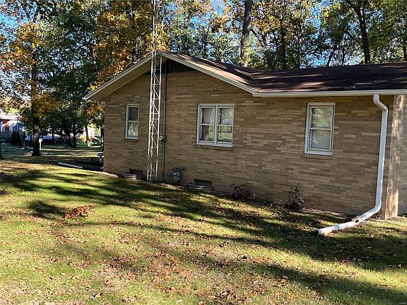 5th image of 31 Briarwood Dr