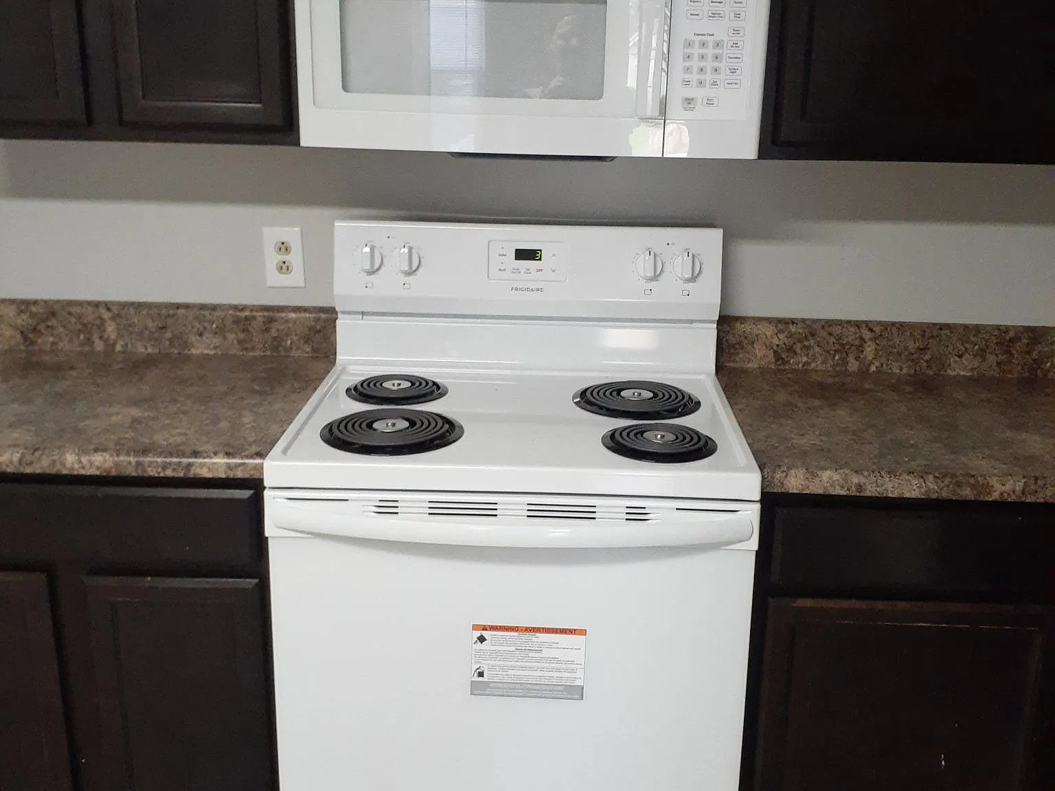 2 bed, 825 sqft, $1,600 — Photo 4