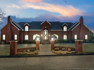 1402 Country Club Dr, Okmulgee, OK 74447