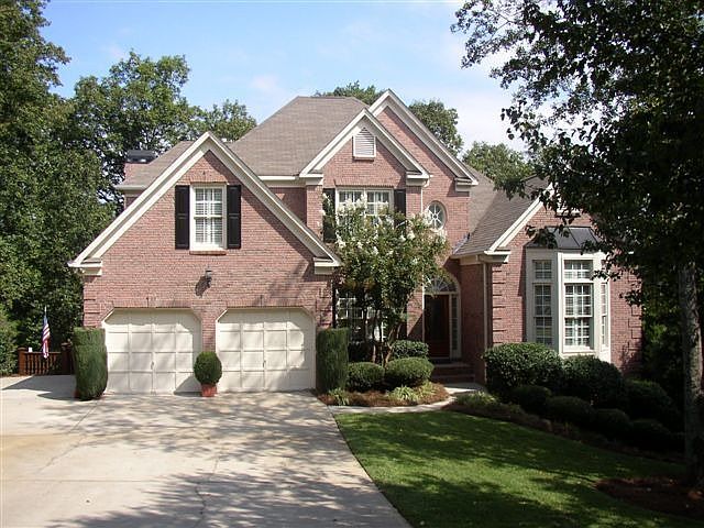 Brick Beauty on Cul-de-Sac