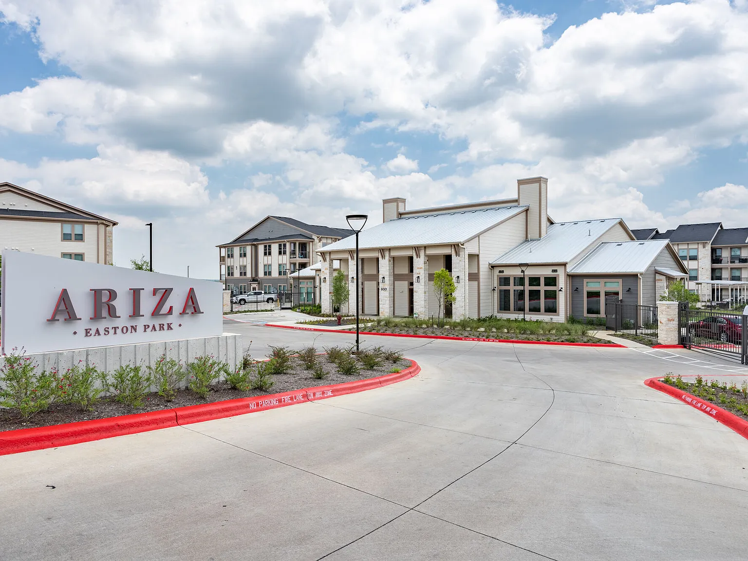 Ariza Easton Park — Photo 1