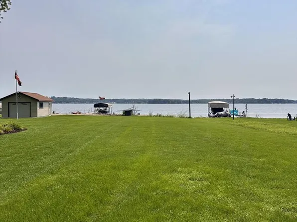 N38W27195 PARKSIDE ROAD, Pewaukee, WI 53072