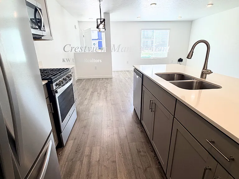 2803 N Airmen Ave — Photo 3