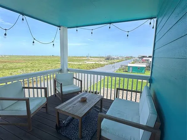 1165 Mabry, Gilchrist, TX 77617