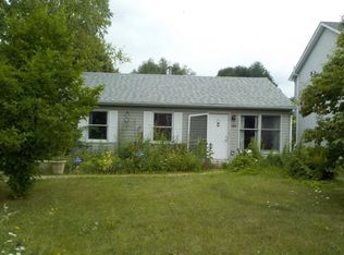 5906 Golf Ln, Crystal Lake, IL 60014