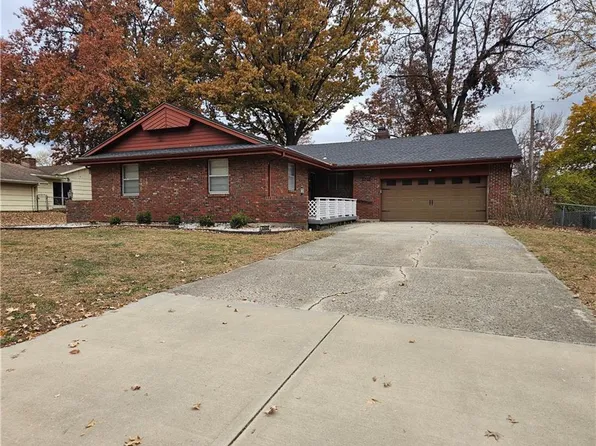 7308 Cedar Ave, Raytown, MO 64133