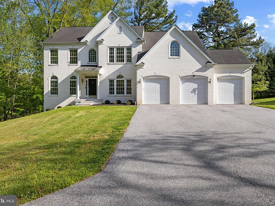 9724 Centennial Meadows Ln