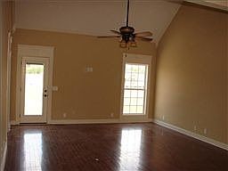 5th image of 2305 Fox Creek Dr