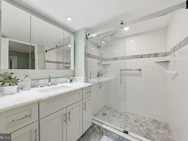 1600 N Oak St #1410 — Photo 24