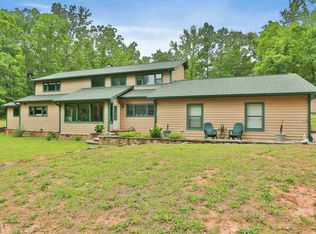 129 Bear Creek Rd, Moreland, GA 30259