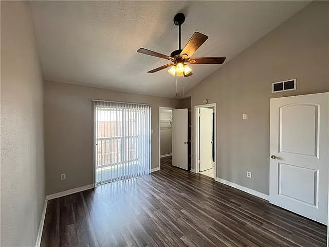 2330 Edenborn Ave #319 — Photo 12