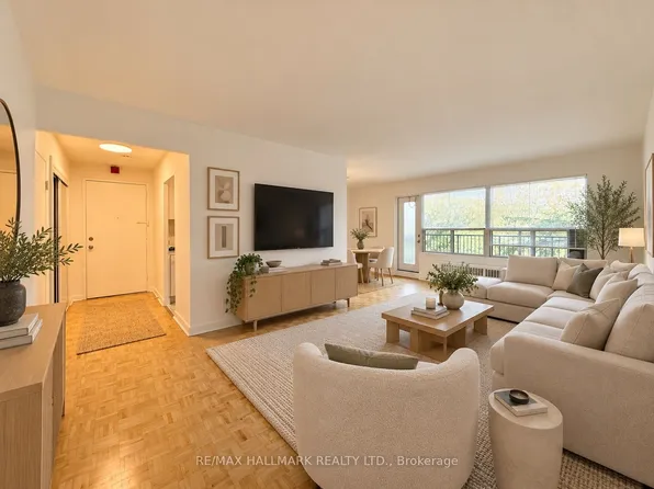 28 Upper Canada Dr #305, Toronto, ON M2P 1R9