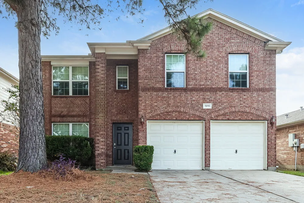 3 bed, 2.5 bath, 1772 sqft, $1,805 — Photo 1
