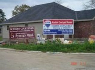 816 Cottage Ln, Houma, LA 70363