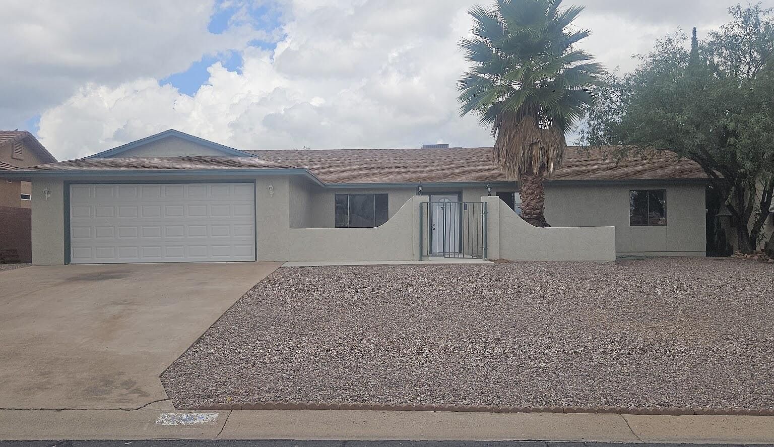 2450 PLAYER Avenue