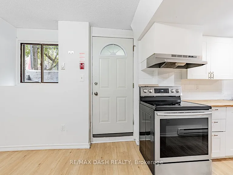 663 Huron St #B2 — Photo 5