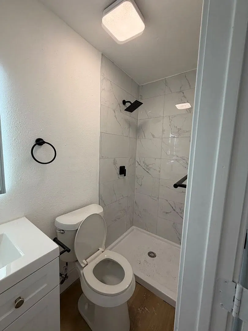 Beautiful Home In Houston. Move In Ready!. — Photo 4