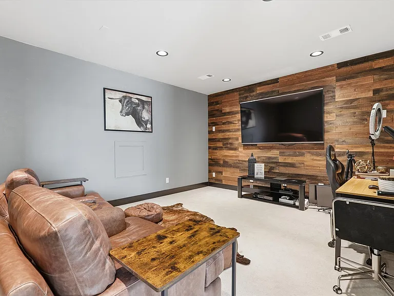 3348 Starling Dr — Photo 33