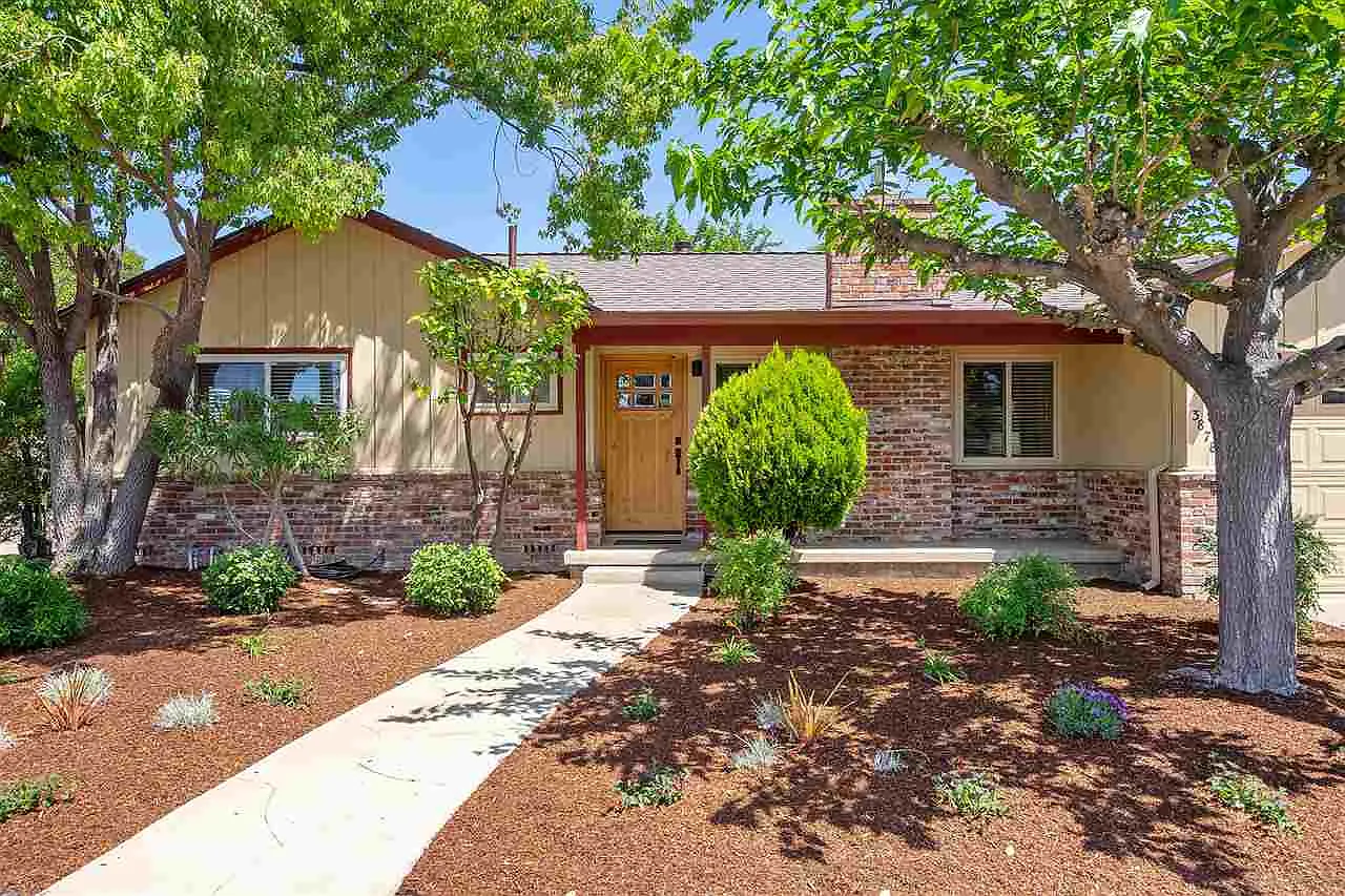 3878 California Way photo 1