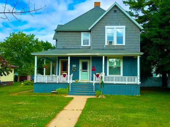 608 S 14th St, Escanaba, MI 49829