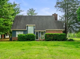 674 Lakeside Dr, Springfield, TN 37172