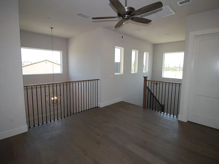 2104 Las Palmas — Photo 24