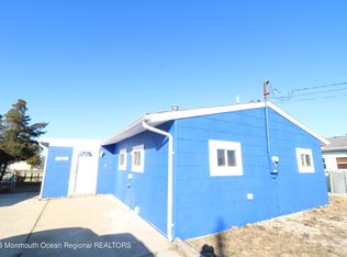 40 Lake Huron Dr, Little Egg Harbor, NJ