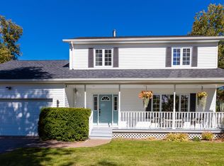 1314 Robertson Rd, Saint George's Parish, PE C0A 1R0