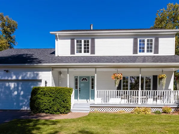 1314 Robertson Rd, Saint George's Parish, PE C0A 1R0