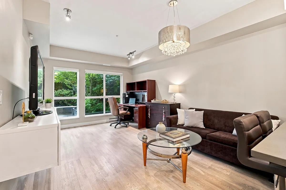 1 bed, 700 sqft, $2,300 — Photo 3