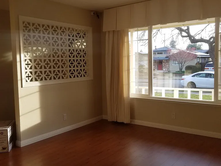 1075 Marilla Ave — Photo 5