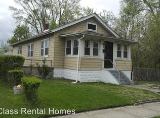 563 Mount St, Gary, IN 46406