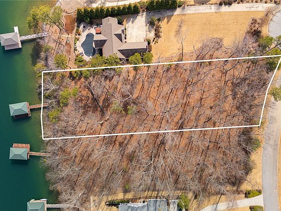 5th image of 32 Sailview Dr