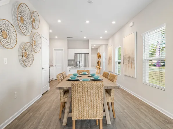 8101 Cheryl Ann Ln, Jacksonville, FL 32244