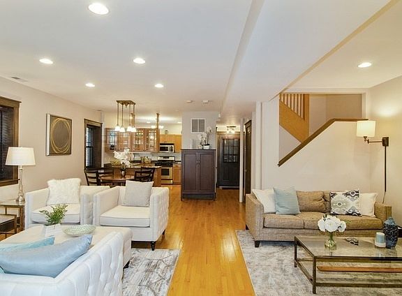 3rd image of 5403 N Glenwood Ave #1