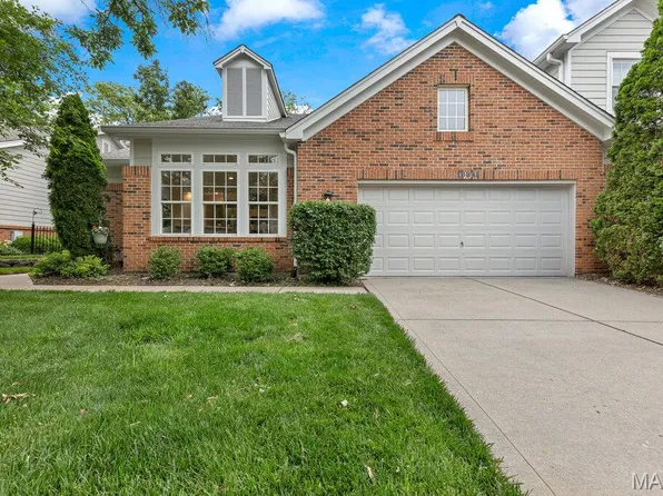 16841 Chesterfield Bluffs Cir, Chesterfield, MO 63005