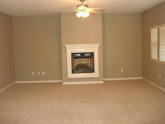 4th image of 2962 Petersen Way
