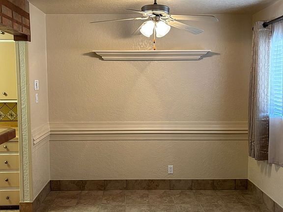 5th image of 801 Ortiz Dr SE Unit A