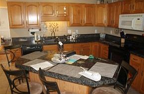 3rd image of 204 Glen Oaks Dr
