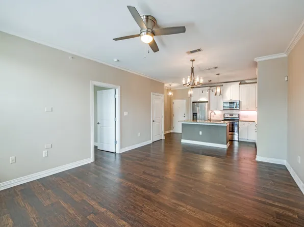 2500 King Arthur Blvd Unit 206, Lewisville, TX 75056