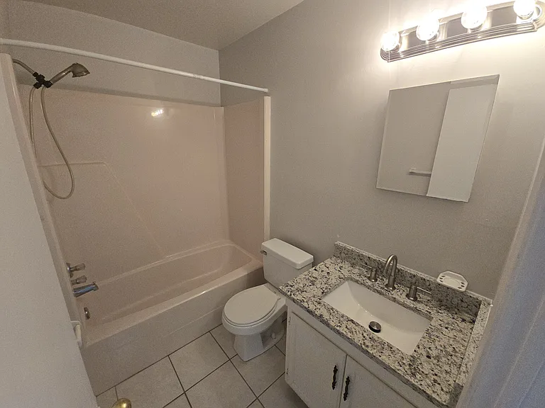 5360 Chatham Hall Dr — Photo 4