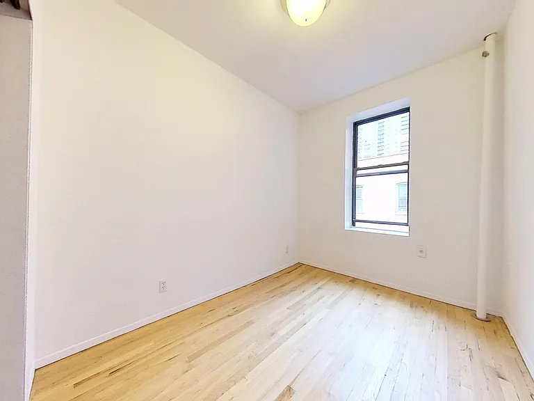 415 E 73rd St #6H — Photo 6