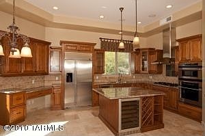 3rd image of 4043 N Lindstrom Pl