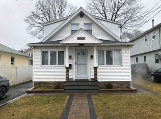 26007 E Williston Ave, Floral Park, NY 11001