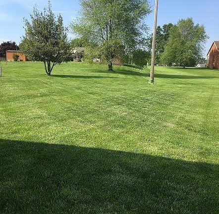 3rd image of 4943 Diamond Dr