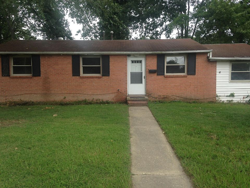 1st image of 1427 Seward Dr