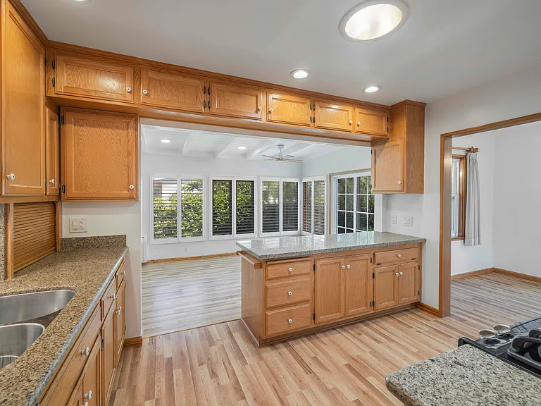 22826 Marjorie Ave — Photo 11